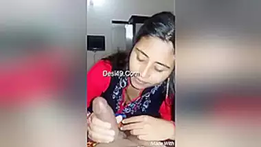 Exclusive- Sexy Look Desi Girl Give Nice Blowjob To Lover