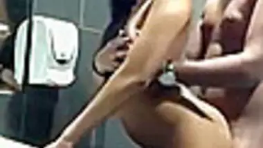 Super Sexy Teen Sex With Her Lover In The Bathroom