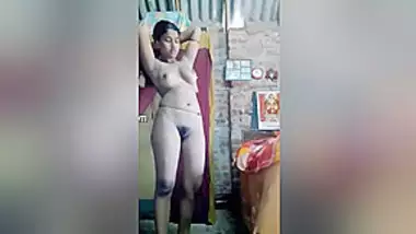 Sexy Look Desi Girl Record Nude Selfie After Bath