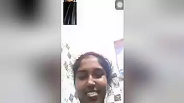 Today Exclusive- Lankan Wife Showing Her Boobs And Pussy On Video Call