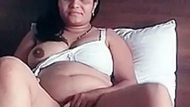 Mature Telegu Aunty Sex With Her Husband’s Friend