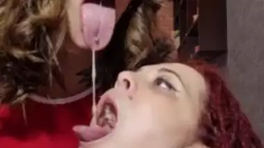 Lesbian slobbering kisses, deepthroat toy suck