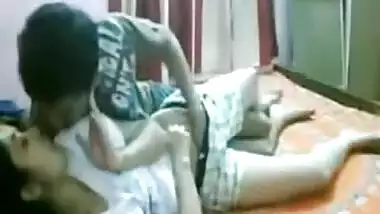 Savoury Indian girl gets pounded on the bed 