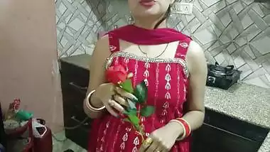 Xxx Indian desi saara bhabhi celebrate valentine's day with devar ji in hindi audio