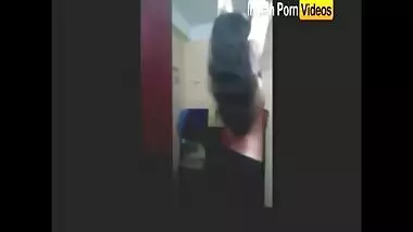 Indian porn tube Mumbai girl selfie strip