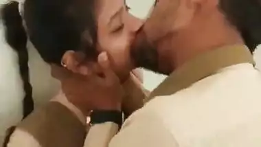 Desi college girl hot kissing in library mms