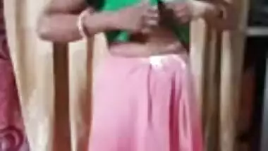 Bhabhi wearing Cloths Updates