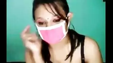 Sologirl masked face cam fingering