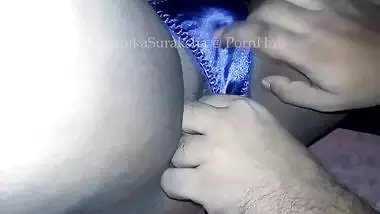 Sri lankan vagina licking and fingering දිවත්...
