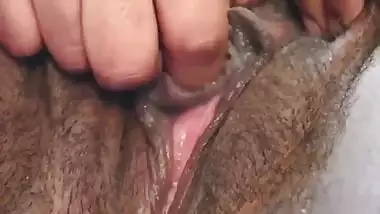 New indian gf with lovely clitoris 