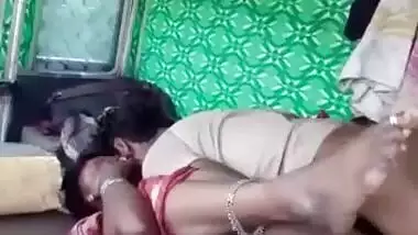 Desi village girl fucking on track with her lover