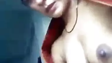 Desi selfie sex clip of non-professional aged aunty raunchy arousal action