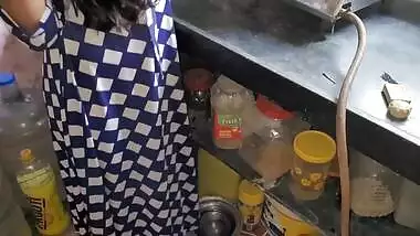 Desi Bhabhi Ko Devar Ne Kitchen Me Lekar Choda - Mumbai Ashu