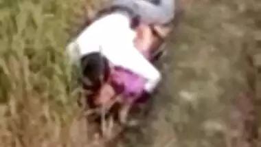 desi indian couple caught in the farm