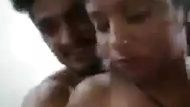 Amateur Desi Topless hotty giving a kiss her bf in selfie video