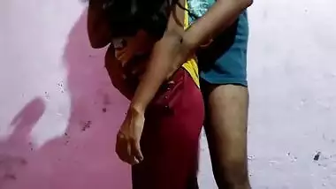 Amateur XXX video where the Desi chick is fucked from behind