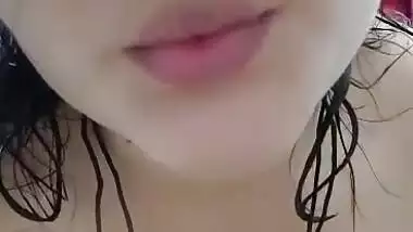 Desi girl show her beautiful boob