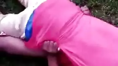 Village girl fucking in jungle caught