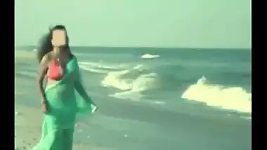 South Indian busty boobs bhabhi first time on sea beach