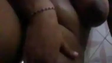 Cute Desi HUge Boobed Busty Girl Fingering