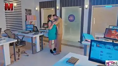 Indian beautiful young milf fucked by office peon to get promotion