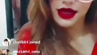 Paki Aunty Exposed By Daughter Accidently On Insta Live