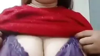 Malayalam Girl Masturbating And Penetrating Her Vagina 2