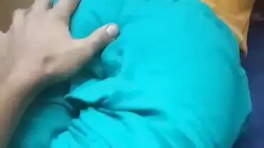 Indian MMS Showing Teen Girl’s Sex With Cousin While Sleeping