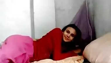 Indian desi college girl do amateur hot sex with her lover in hostel