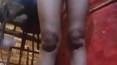 Assamese desi girl fingering pussy viral show