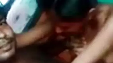 Married desi XXX couple shoots a video of their sex MMS