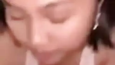 REALLY CUTE ASIAN GF GIVING BJ TO BF