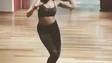 Hot Indian Teen Dancing Non-Nude