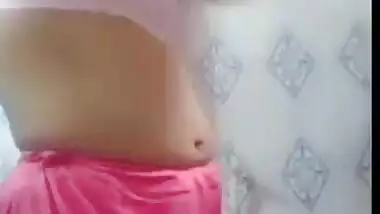 Desi Sexy Bhabi Showing Ass Update Part 2