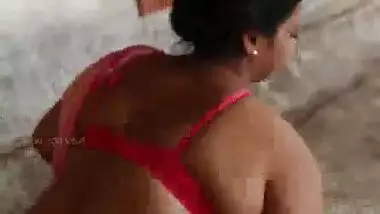 Young boy Romance With Desi Hot Fat Aunty Servant At Guest House 2016