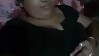 Indian Boudi Showing Boobs And Pussy