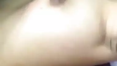 Lankan GF boobs sucking by her boyfriend video MMS