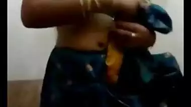 Sexy Tamil Bhabhi Unwrapping Saree