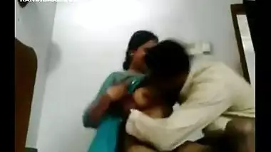 Indian sex video of cheating mature wife with husbands ally