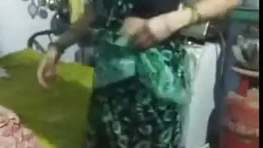 Desi porn watch as XXX village bhabi open her saree and show everything