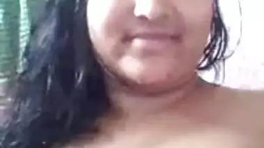 desi girl hot boob show bathing video