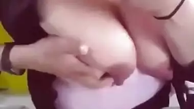 Pakistani Girl female ejaculation milk