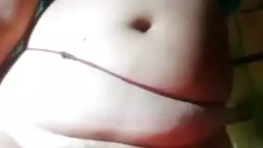 Boudi Showing Her Boobs and Pussy On video call