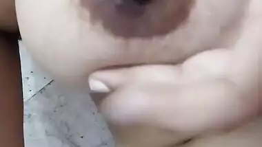 College Girl Take Bath Alone Clean Her Pussy