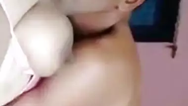 Skinny husband fucks Desi housewife's XXX trench in missionary