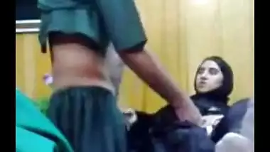 Pakistani sex video of Muslim wife seduced and fucked by doctor