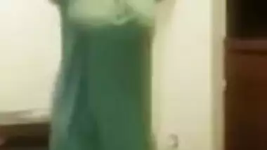 Bangladeshi Housewife Hottest Dance