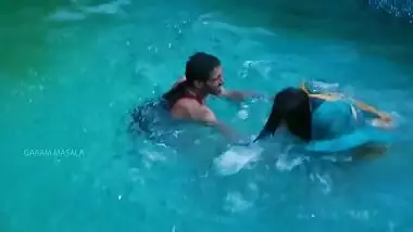 Swimming pool masala Indian porn of desi bhabhi