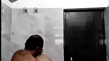 Desi mature Couple Fucking In Bathroom