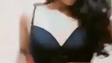 Small boobs girlfriend bangla xxx viral clip